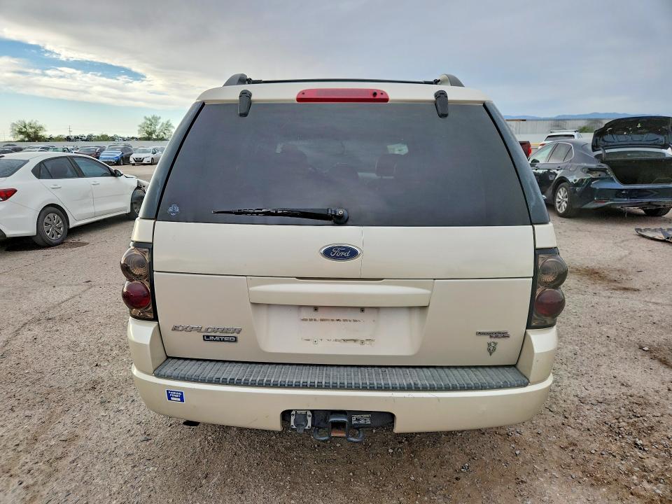 53880546 :رقم المزاد ، 1FMDU65W25ZA38494 vin ، 2005 Ford Explorer مزاد بيع