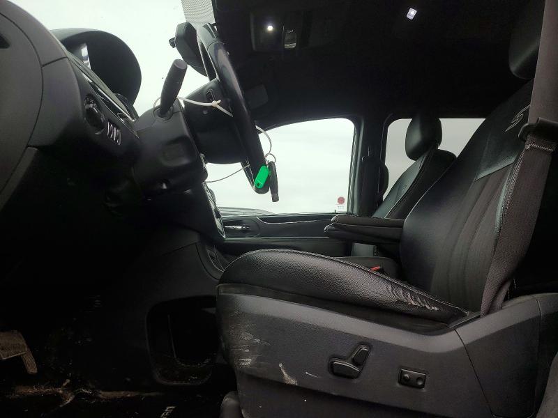 Продаж на аукціоні авто 2015 Chrysler Town & Country, vin: 2C4RC1HG9FR582605, номер лоту: 51979096