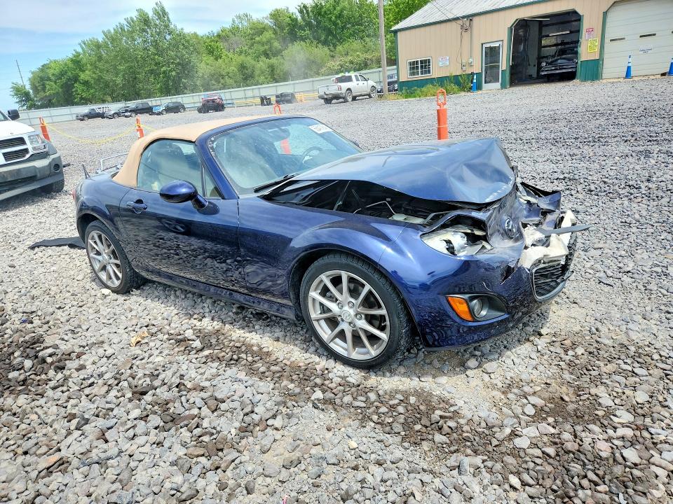 55417846 :رقم المزاد ، JM1NC2NF3B0214196 vin ، 2011 Mazda Mx-5 Miata مزاد بيع