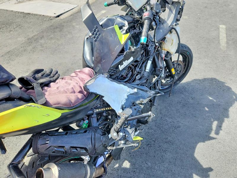 52456866 :رقم المزاد ، JKAEXKG18JDA03621 vin ، 2018 Kawasaki Ex400 مزاد بيع