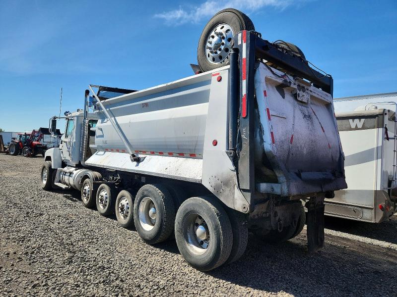 Продажа на аукционе авто 2015 Mack 600, vin: 1M1AN09Y3FM017939, номер лота: 51037106