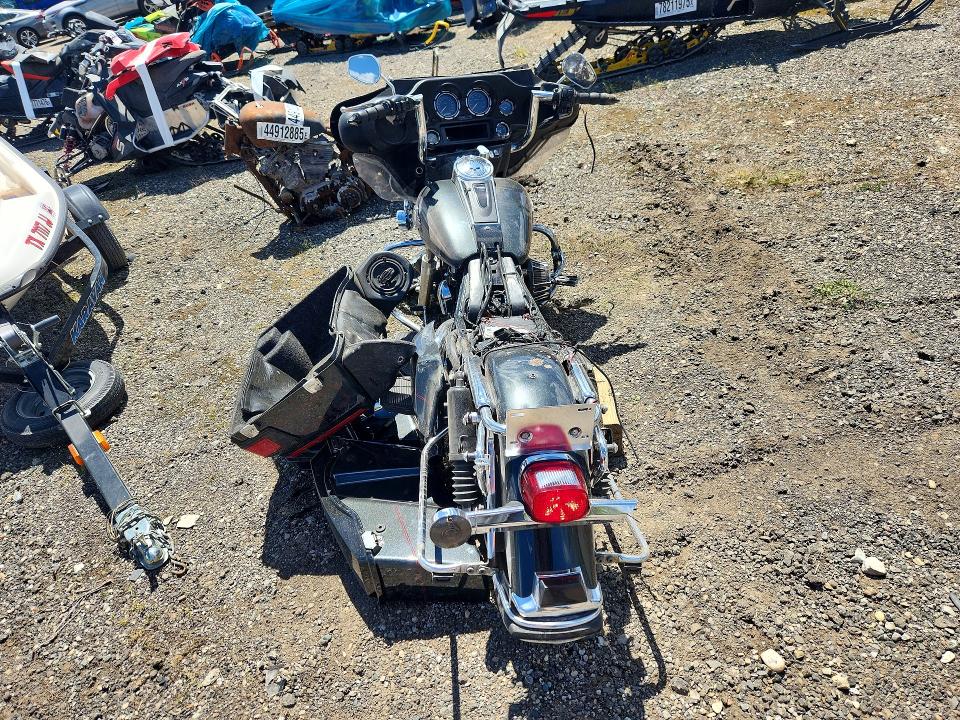 52919566 :رقم المزاد ، 1HD1FCW116Y681024 vin ، 2006 Harley-davidson Flhtcui مزاد بيع