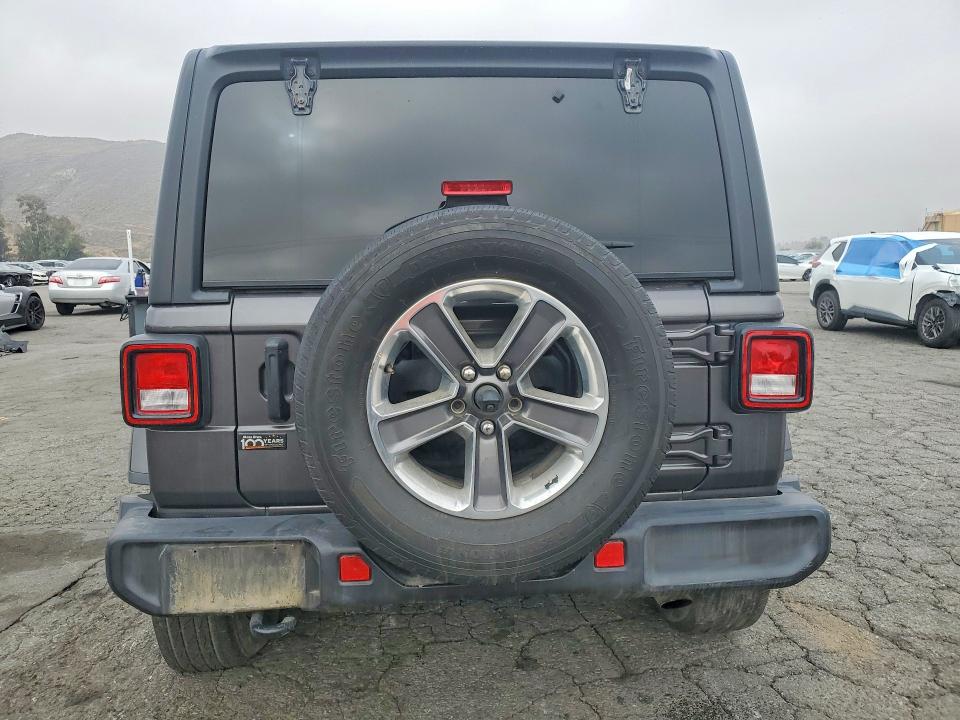 2021 Jeep Wrangler Unlimited მანქანა იყიდება აუქციონზე, vin: 1C4HJXEN0MW624395, აუქციონის ნომერი: 51867376