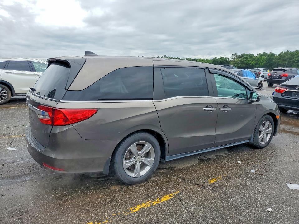 Продажа на аукционе авто 2018 Honda Odyssey, vin: 5FNRL6H76JB069894, номер лота: 54993836
