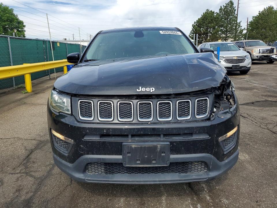 54924066 :رقم المزاد ، 3C4NJDAB9JT337524 vin ، 2018 Jeep Compass مزاد بيع