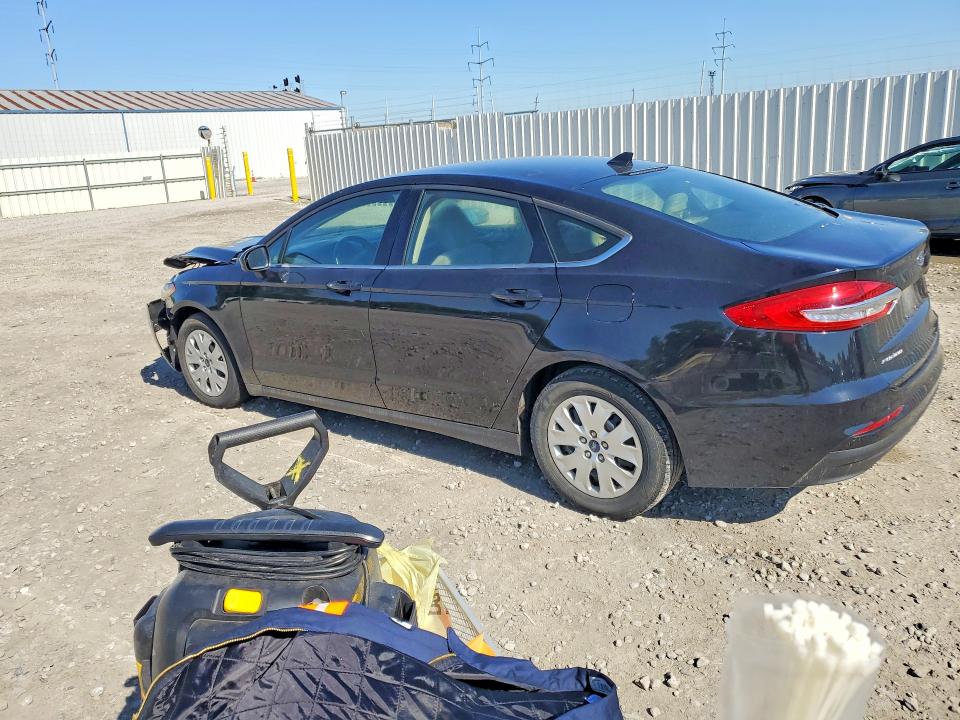 52519486 :رقم المزاد ، 3FA6P0G79LR233796 vin ، 2020 Ford Fusion مزاد بيع