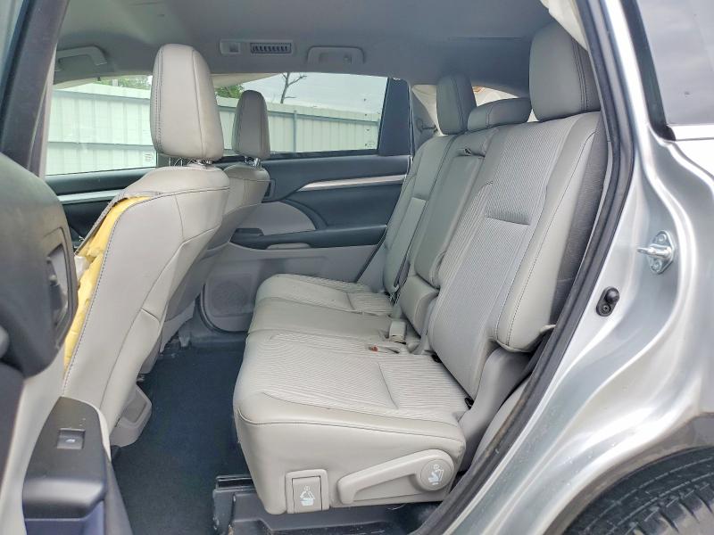 Продажа на аукционе авто 2017 Toyota Highlander, vin: 5TDBZRFH1HS423226, номер лота: 55014036