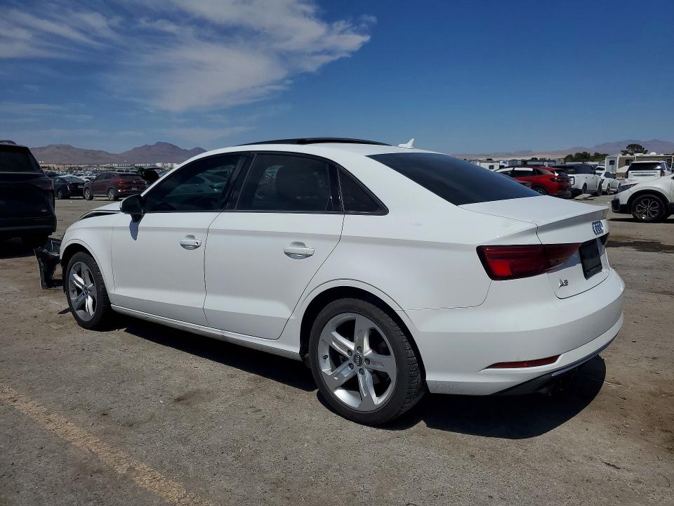 Продажа на аукционе авто 2017 Audi A3, vin: WAUAUGFFXH1035645, номер лота: 53690956