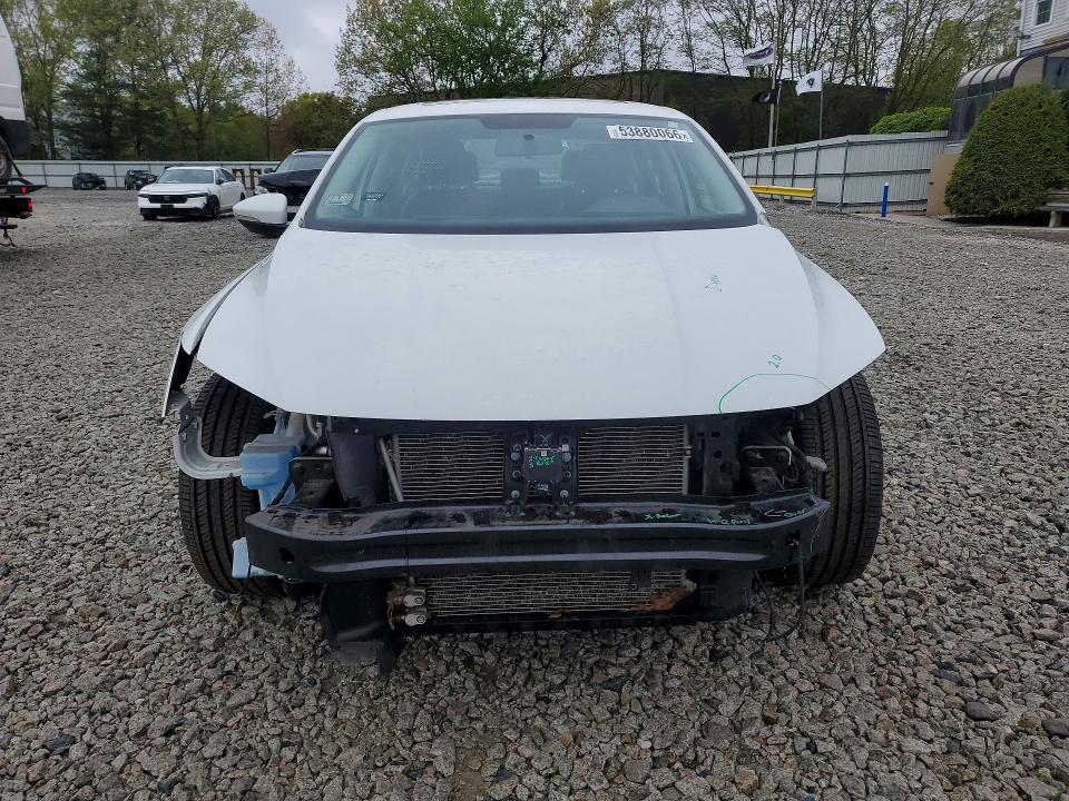53880066 :رقم المزاد ، 1VWBT7A33HC024172 vin ، 2017 Volkswagen Passat مزاد بيع