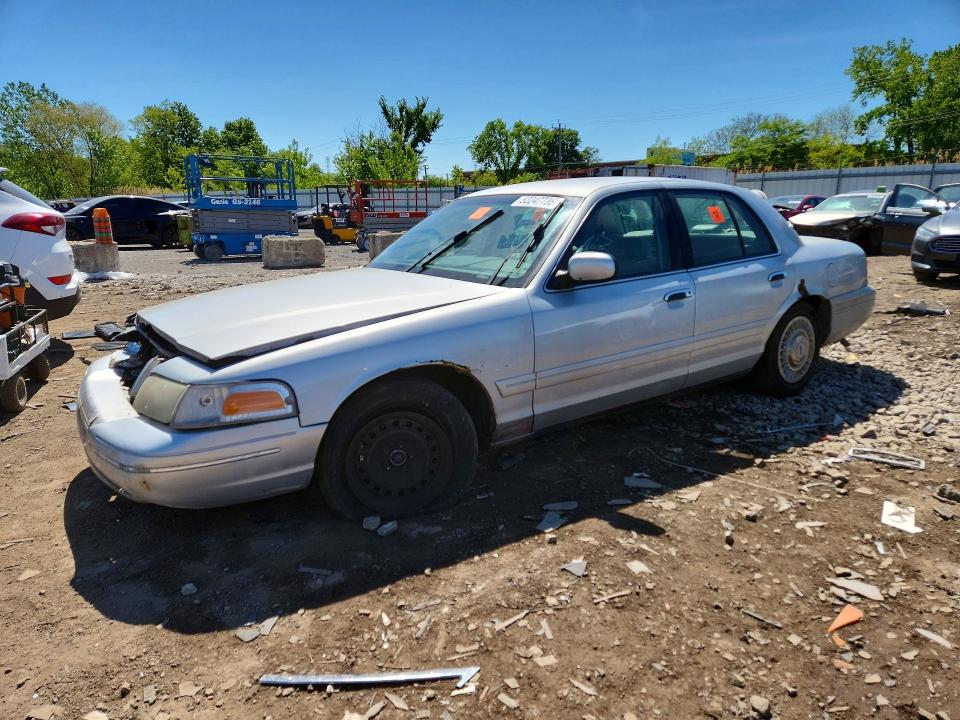 Auction sale of the 2001 Ford Crown Victoria, vin: 2FAFP71W51X197399, lot number: 53247736