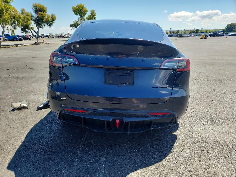 2024 Tesla Model Y მანქანა იყიდება აუქციონზე, vin: 7SAYGDEE0RF005209, აუქციონის ნომერი: 52556146