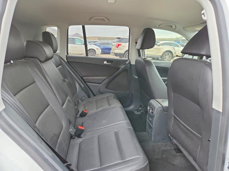 52507786 :رقم المزاد ، WVGBV7AX5HK000974 vin ، 2017 Volkswagen Tiguan مزاد بيع
