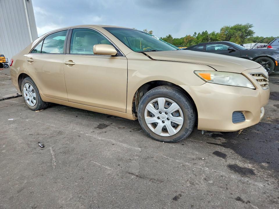 55119426 :رقم المزاد ، 4T1BF3EKXBU747339 vin ، 2011 Toyota Camry مزاد بيع