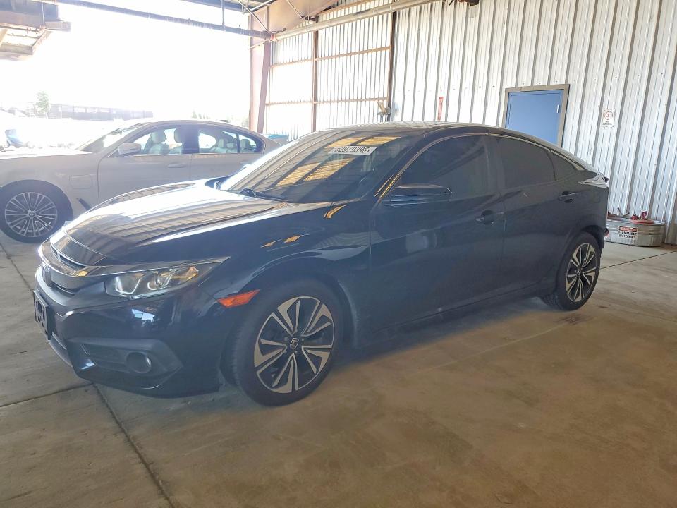 52079396 :رقم المزاد ، 19XFC1F39GE220943 vin ، 2016 Honda Civic مزاد بيع
