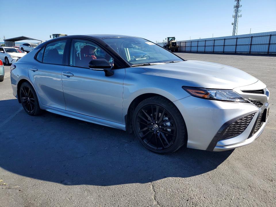 53134806 :رقم المزاد ، 4T1K31AK2NU041098 vin ، 2022 Toyota Camry مزاد بيع