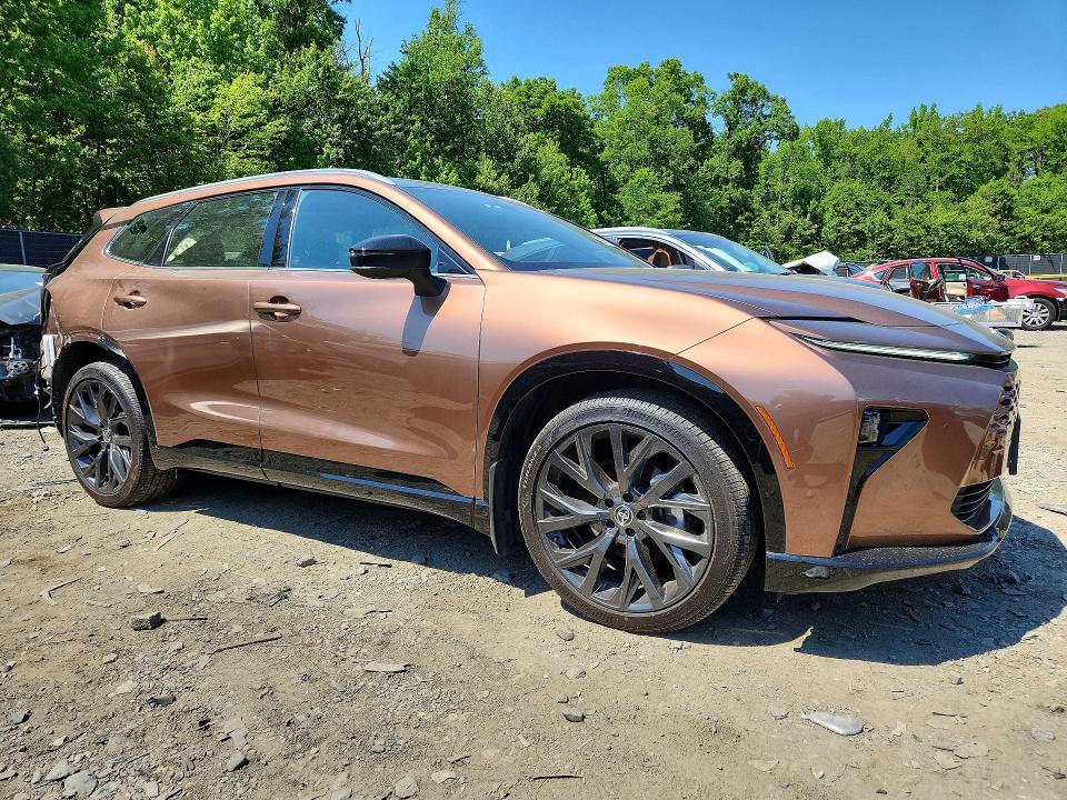 Продажа на аукционе авто 2025 Toyota Crown Signia, vin: JTDACAAJ5S3035532, номер лота: 53157536