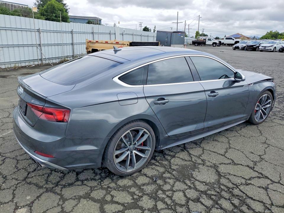 52494136 :رقم المزاد ، WAUC4CF51JA061324 vin ، 2018 Audi S5 مزاد بيع