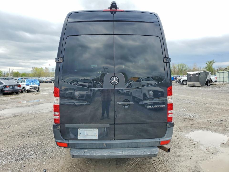 53098246 :رقم المزاد ، WDZPE8DC3FP152857 vin ، 2015 Mercedes-benz Sprinter مزاد بيع