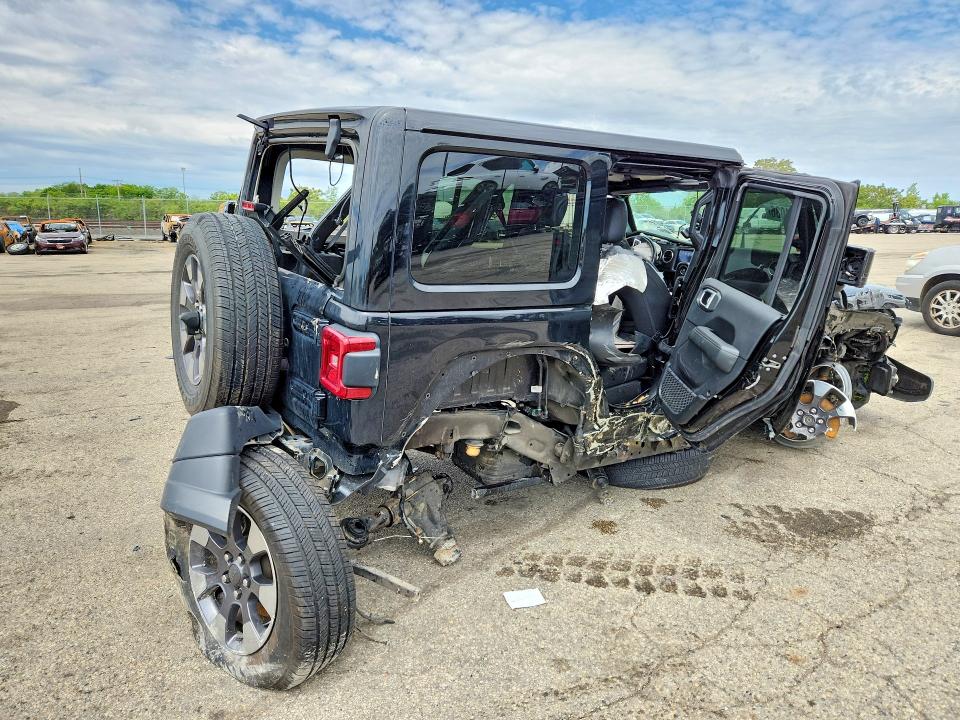 53051036 :رقم المزاد ، 1C4HJXEGXJW111510 vin ، 2018 Jeep Wrangler Unlimited مزاد بيع