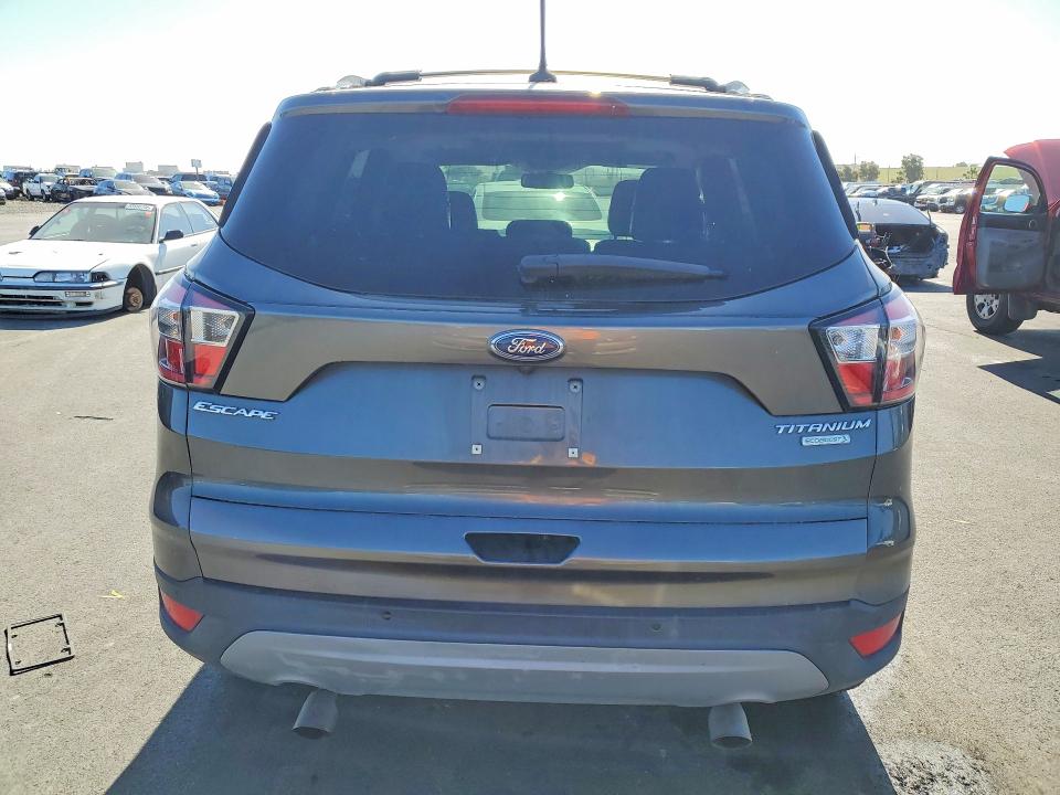 Продаж на аукціоні авто 2018 Ford Escape, vin: 1FMCU0J93JUA24099, номер лоту: 51480676