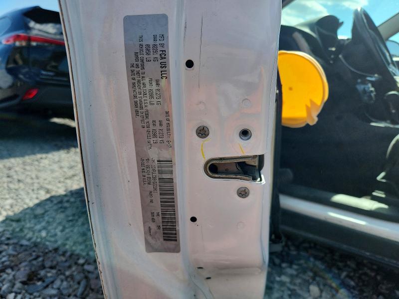 46779196 :رقم المزاد ، 1C4PJLCB8HD222011 vin ، 2017 Jeep Cherokee مزاد بيع