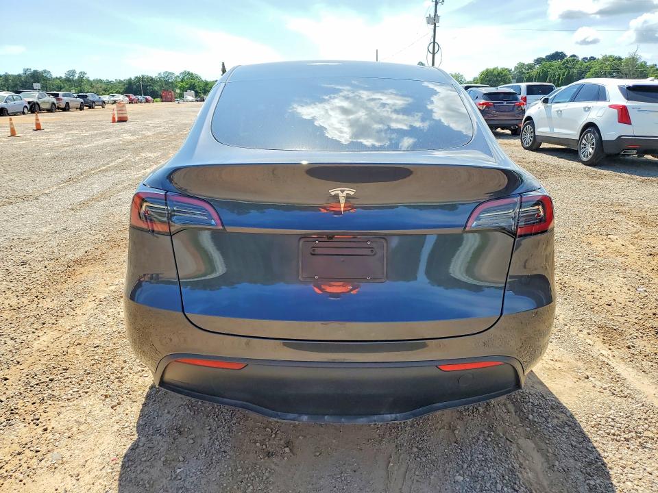 2025 Tesla Model Y მანქანა იყიდება აუქციონზე, vin: 7SAYGDED0SF319813, აუქციონის ნომერი: 54106686