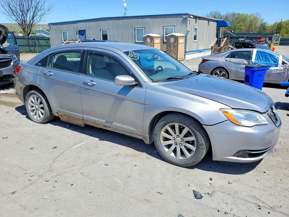 Продаж на аукціоні авто 2013 Chrysler 200, vin: 1C3CCBBG6DN556305, номер лоту: 52918816