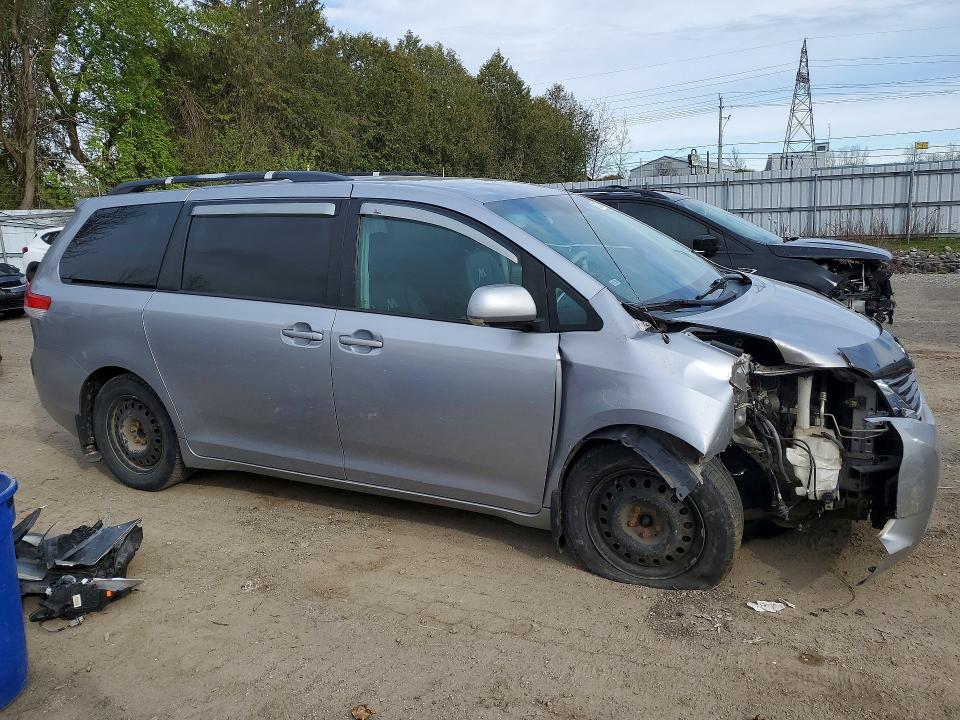 Продажа на аукционе авто 2011 Toyota Sienna, vin: 5TDKK3DC2BS030528, номер лота: 51824956