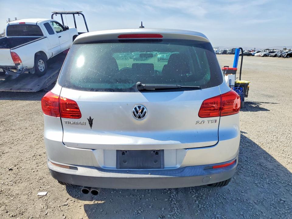 2012 Volkswagen Tiguan მანქანა იყიდება აუქციონზე, vin: WVGAV7AX4CW581803, აუქციონის ნომერი: 54167426