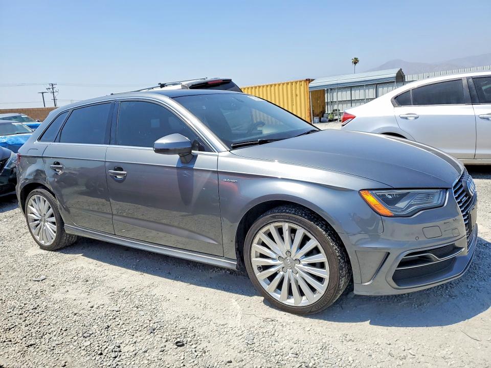 53554516 :رقم المزاد ، WAUTPBFF7GA048953 vin ، 2016 Audi A3 مزاد بيع