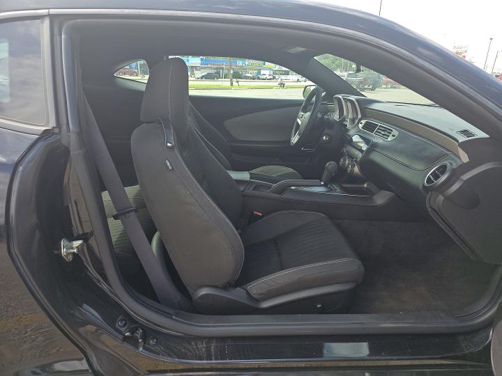 Продажа на аукционе авто 2015 Chevrolet Camaro, vin: 2G1FB1E31F9301817, номер лота: 53209186