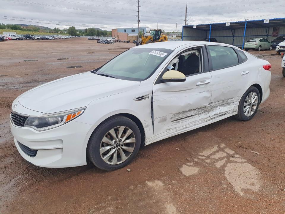 2017 Kia Optima მანქანა იყიდება აუქციონზე, vin: 5XXGT4L32HG133873, აუქციონის ნომერი: 54174186