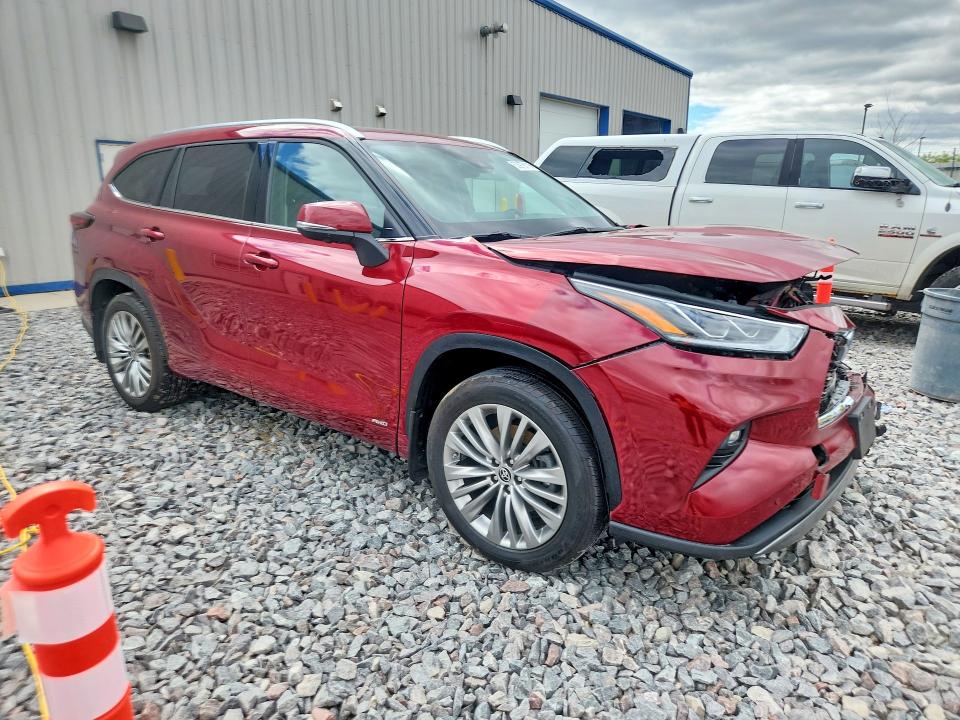 53978116 :رقم المزاد ، 5TDEBRCH2RS614175 vin ، 2024 Toyota Highlander Hybrid مزاد بيع