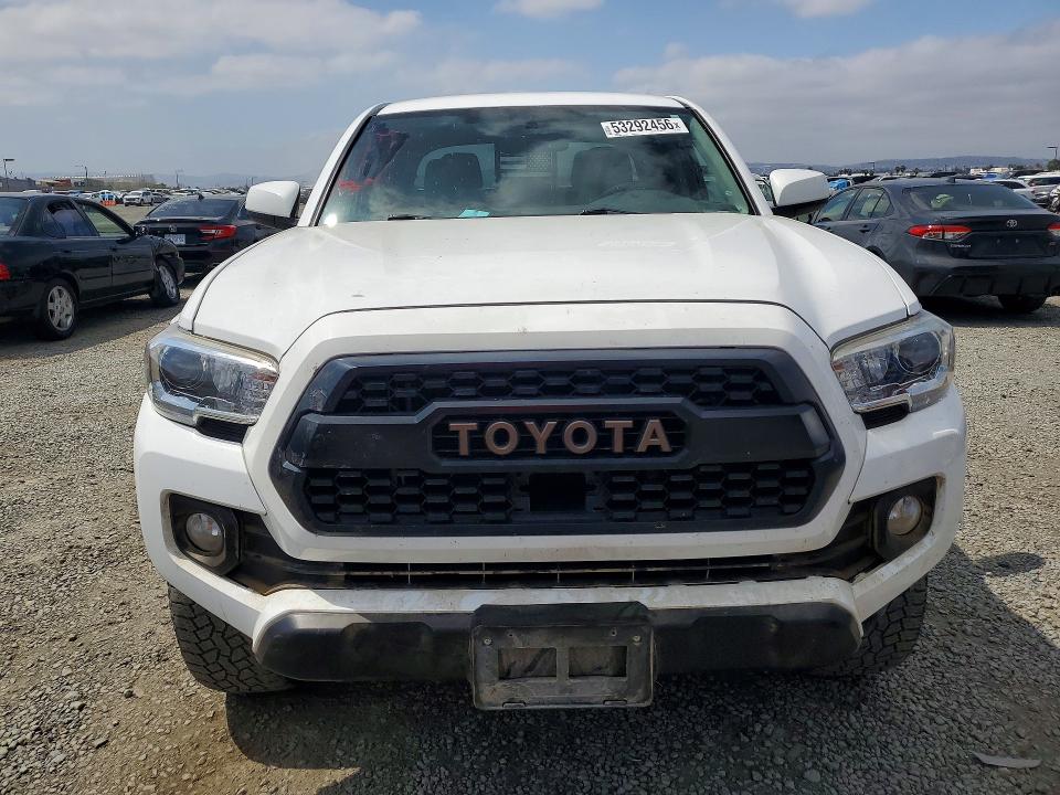 53292456 :رقم المزاد ، 3TMCZ5AN8HM098519 vin ، 2017 Toyota Tacoma مزاد بيع