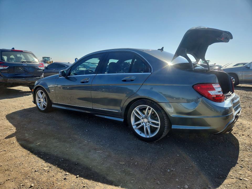 Продажа на аукционе авто 2012 Mercedes-benz C, vin: WDDGF4HB8CR228568, номер лота: 53411606