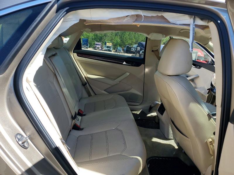 53752756 :رقم المزاد ، 1VWBV7A33FC038743 vin ، 2015 Volkswagen Passat مزاد بيع