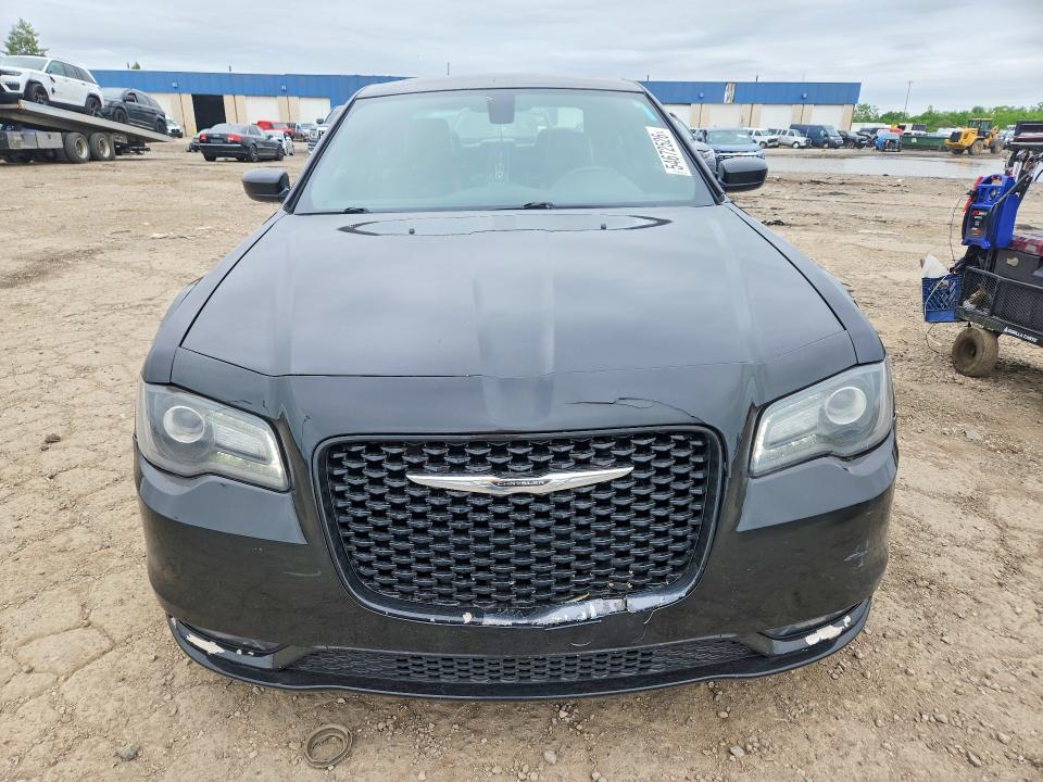 54672526 :رقم المزاد ، 2C3CCAGG9FH922837 vin ، 2015 Chrysler 300 مزاد بيع