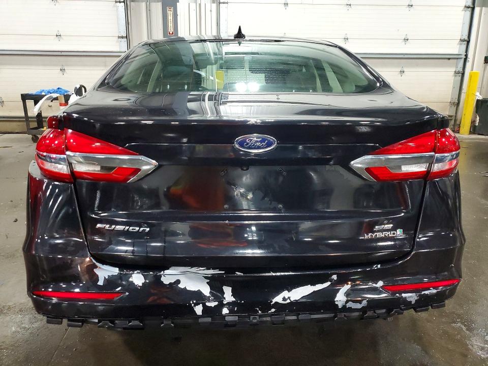 53377746 :رقم المزاد ، 3FA6P0LU3KR182757 vin ، 2019 Ford Fusion مزاد بيع