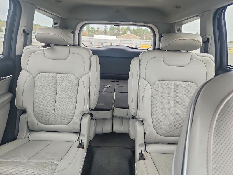 53303316 :رقم المزاد ، 1C4RJKDG5N8504379 vin ، 2022 Jeep Grand Cherokee مزاد بيع