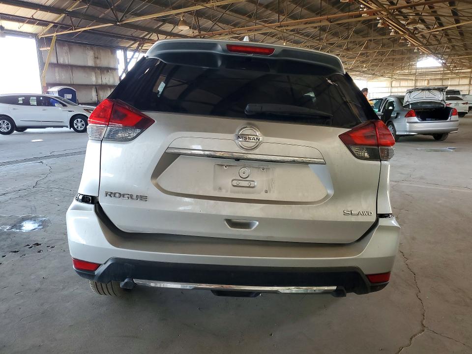 Продажа на аукционе авто 2018 Nissan Rogue, vin: JN8AT2MV1JW318578, номер лота: 52824026