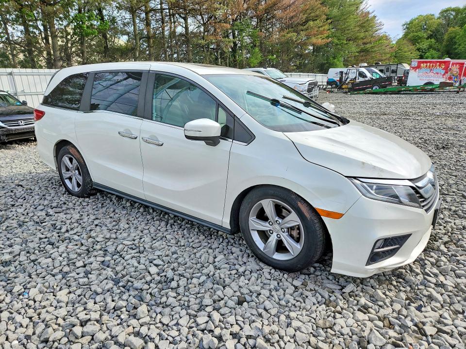 53417606 :رقم المزاد ، 5FNRL6H71JB014415 vin ، 2018 Honda Odyssey مزاد بيع