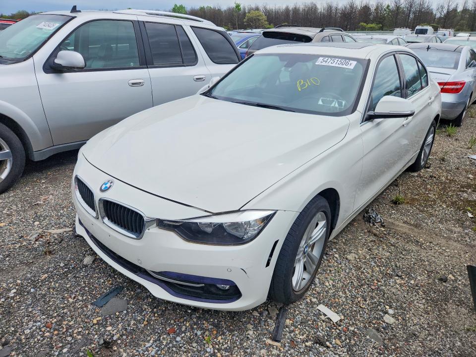 54751506 :رقم المزاد ، WBA8D9C3XHA005405 vin ، 2013 Bmw 330 Xi مزاد بيع