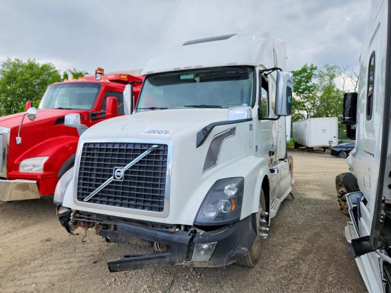 2018 Volvo Vn მანქანა იყიდება აუქციონზე, vin: 4V4NC9EJ0JN895937, აუქციონის ნომერი: 53924576