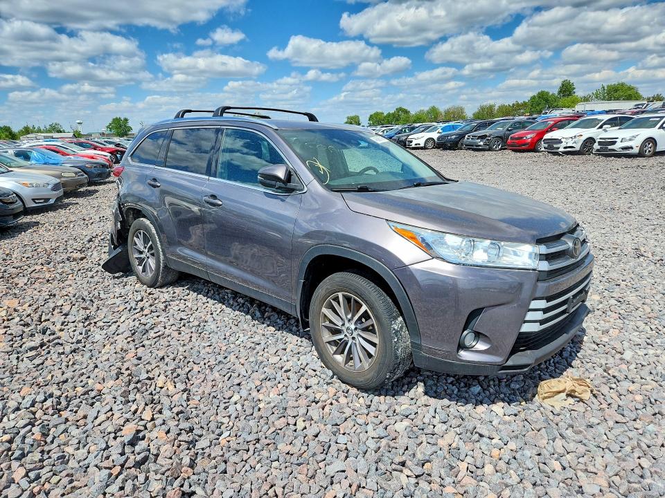 Продаж на аукціоні авто 2019 Toyota Highlander, vin: 5TDJZRFH3KS581277, номер лоту: 48686716