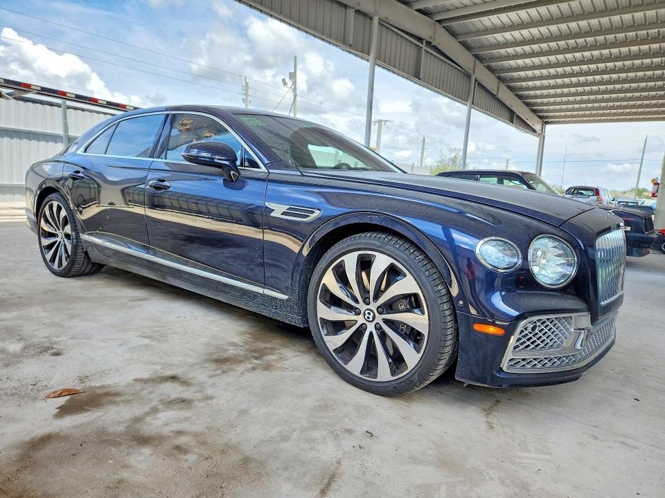 53024766 :رقم المزاد ، SCBBG6ZGXMC090563 vin ، 2021 Bentley Flying Spur مزاد بيع