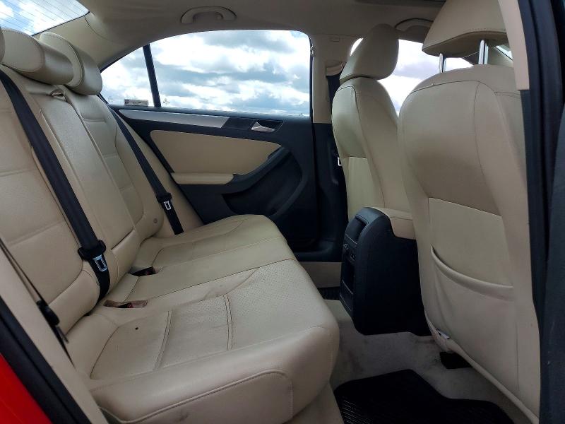 53325686 :رقم المزاد ، 3VWD07AJ0EM432834 vin ، 2014 Volkswagen Jetta مزاد بيع
