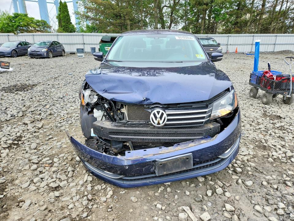 55105656 :رقم المزاد ، 1VWAT7A36FC101769 vin ، 2015 Volkswagen Passat مزاد بيع