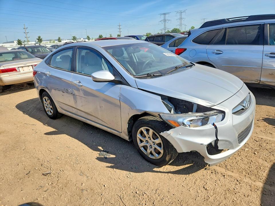 2013 Hyundai Accent მანქანა იყიდება აუქციონზე, vin: KMHCT4AE1DU543549, აუქციონის ნომერი: 55136386