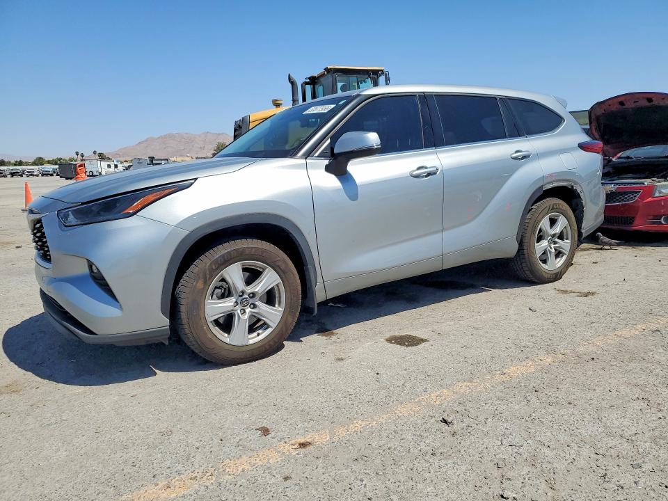 Продажа на аукционе авто 2022 Toyota Highlander, vin: 5TDBZRBH0NS570719, номер лота: 53577956