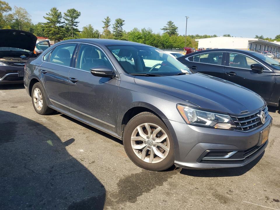 54092916 :رقم المزاد ، 1VWAT7A38HC000574 vin ، 2017 Volkswagen Passat R-line Automa مزاد بيع